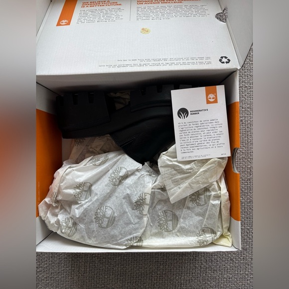 Timberland leather Slide Sandals – Size 8.5 – Brand New in Box - Picture 15 of 16